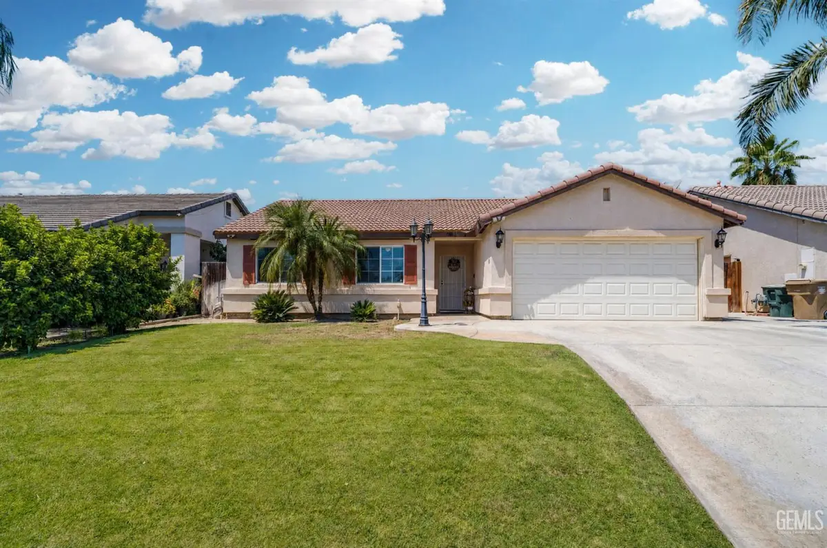 8011 QUEST STREET, Bakersfield, CA 93307 - #1