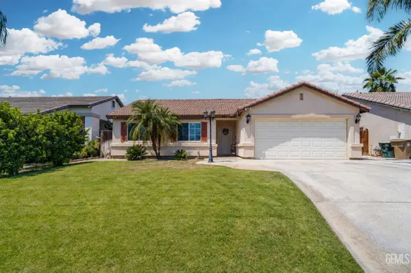 8011 QUEST STREET, Bakersfield, CA 93307