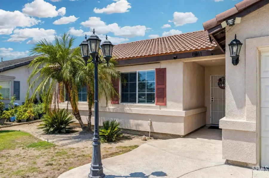 8011 QUEST STREET, Bakersfield, CA 93307 - #3