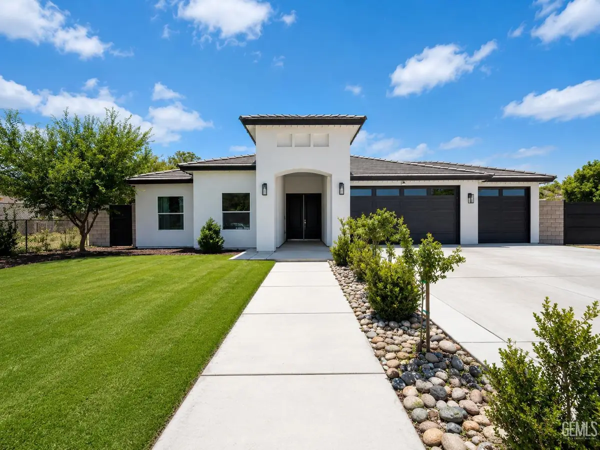 11001 AIMEE WAY, Bakersfield, CA 93312 - #1