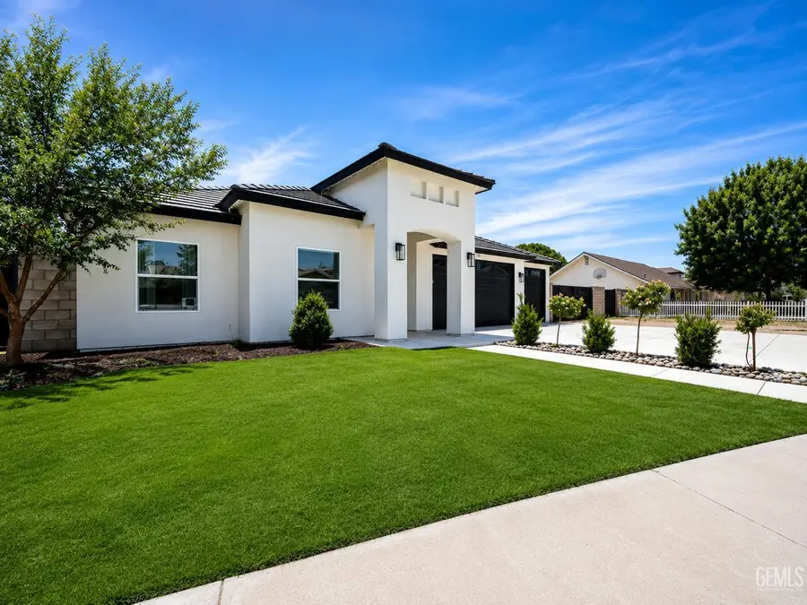 11001 AIMEE WAY, Bakersfield, CA 93312 - #2