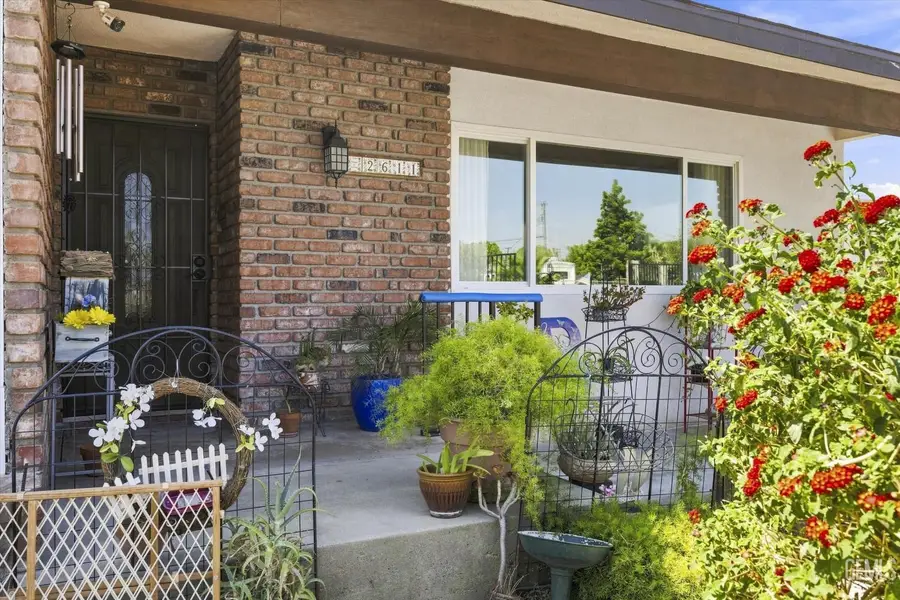 2611 RADIANCE DRIVE, Bakersfield, CA 93304 - #3