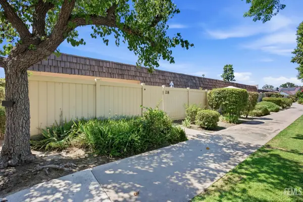 3800 STOCKDALE HIGHWAY #28, Bakersfield, CA 93309