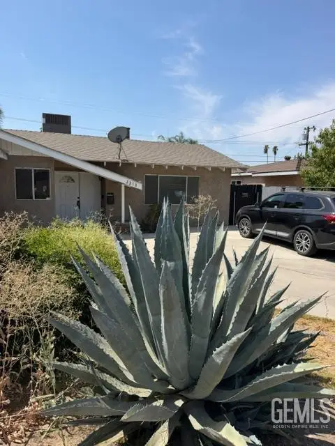 2213 DAYTON AVENUE, Bakersfield, CA 93304