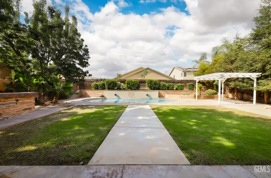 12426 TRACKSIDE DRIVE, Bakersfield, CA 93312 - #3