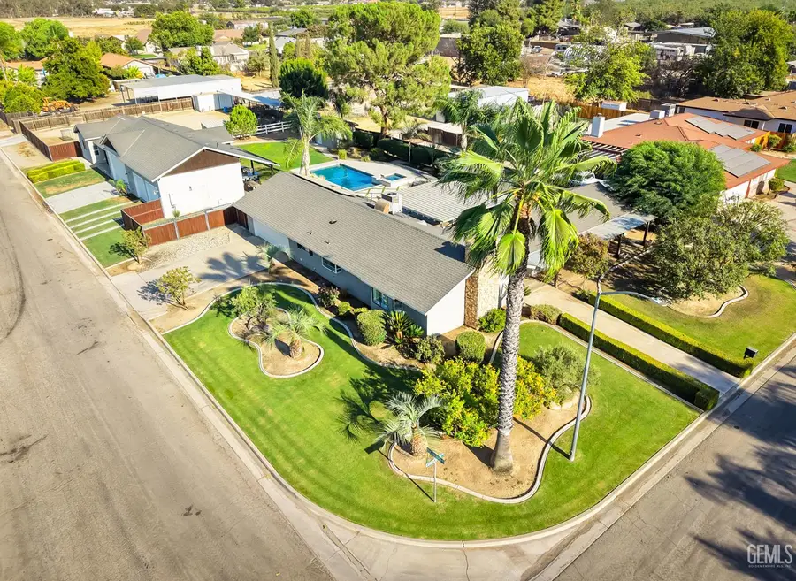 2816 STAGECOACH STREET, Bakersfield, CA 93314 - #2