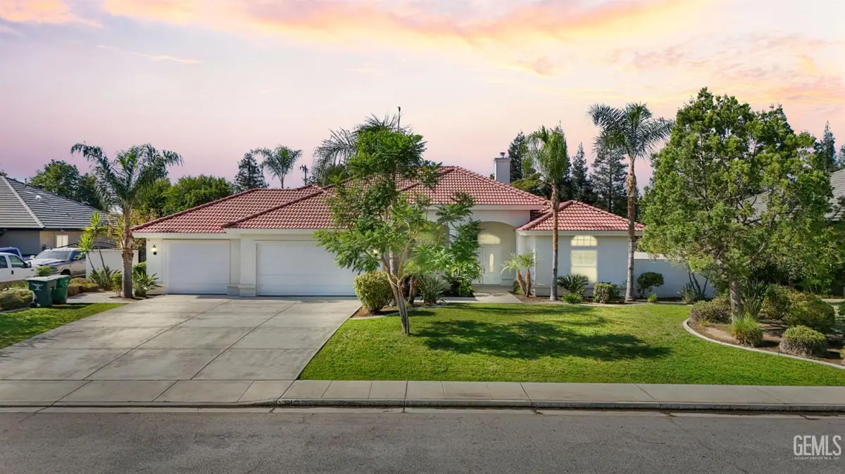 9421 VAL DI CHIANA DRIVE, Bakersfield, CA 93314 - #1