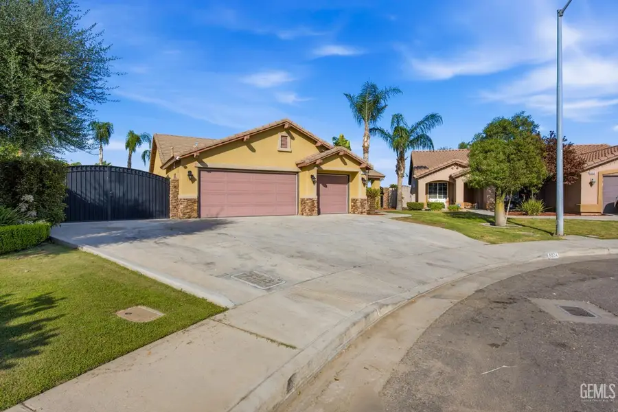 8904 ROCKAWAY BEACH COURT, Bakersfield, CA 93311 - #2