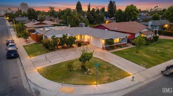 2607 EMERALD STREET, Bakersfield, CA 93304