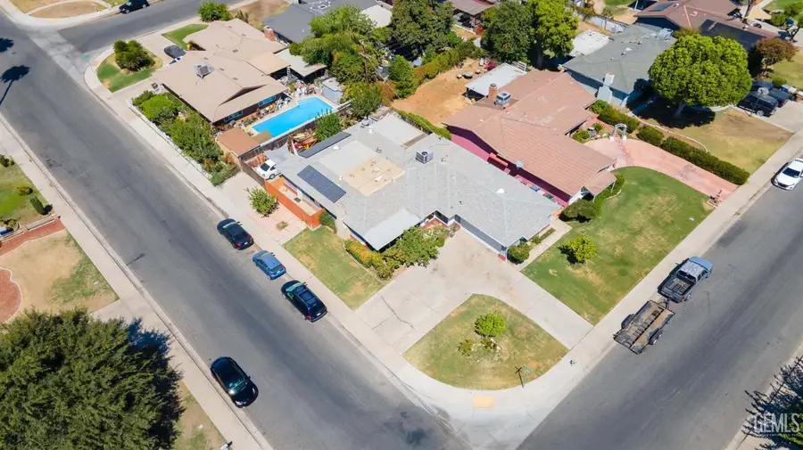 2607 EMERALD STREET, Bakersfield, CA 93304 - #3