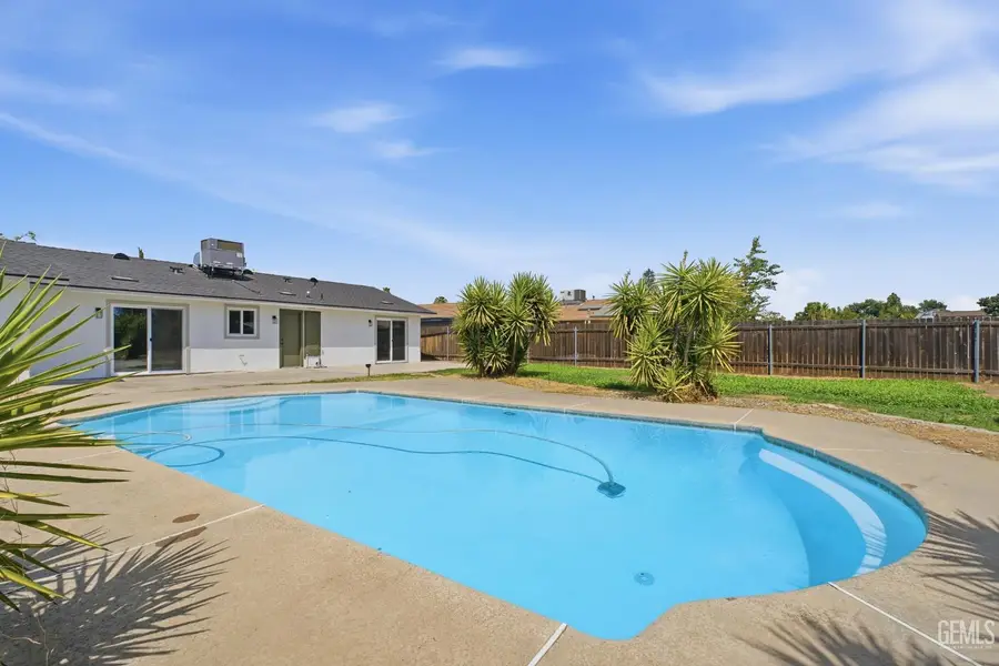 10609 CAVE AVENUE, Bakersfield, CA 93312 - #2
