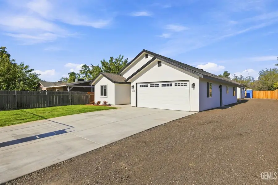 2109 MAHONEY STREET, Bakersfield, CA 93307 - #2