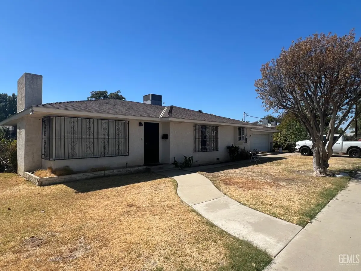201 L STREET, Bakersfield, CA 93304 - #1