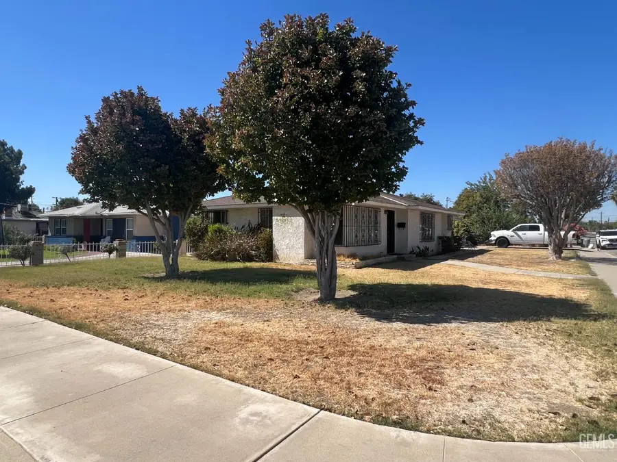 201 L STREET, Bakersfield, CA 93304 - #3
