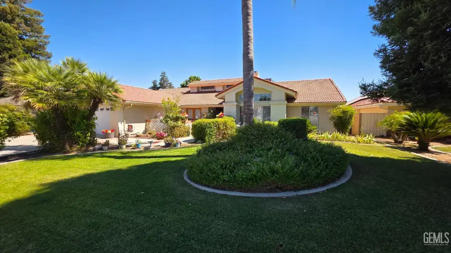 6109 SPRING VALLEY DRIVE, Bakersfield, CA 93308 - #3