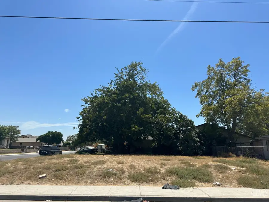 1231 TEXAS STREET, Bakersfield, CA 93307 - #2