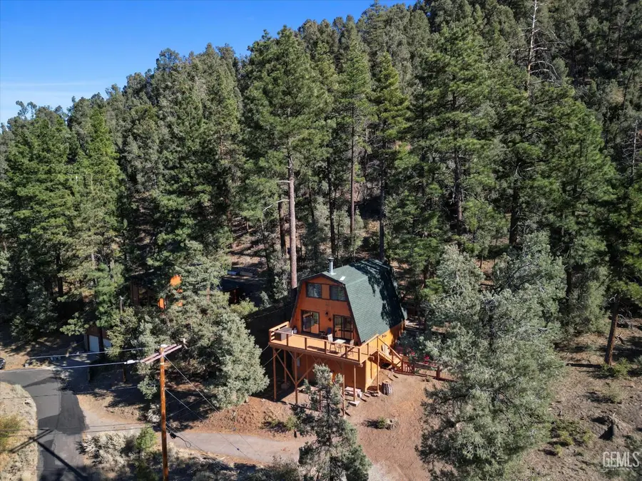 1916 RUSTIC WAY, Pine Mountain Club, CA 93222 - #3