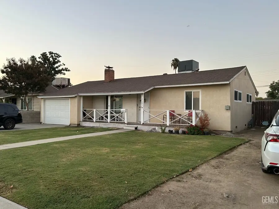 4521 JOANNE AVENUE, Bakersfield, CA 93309 - #2