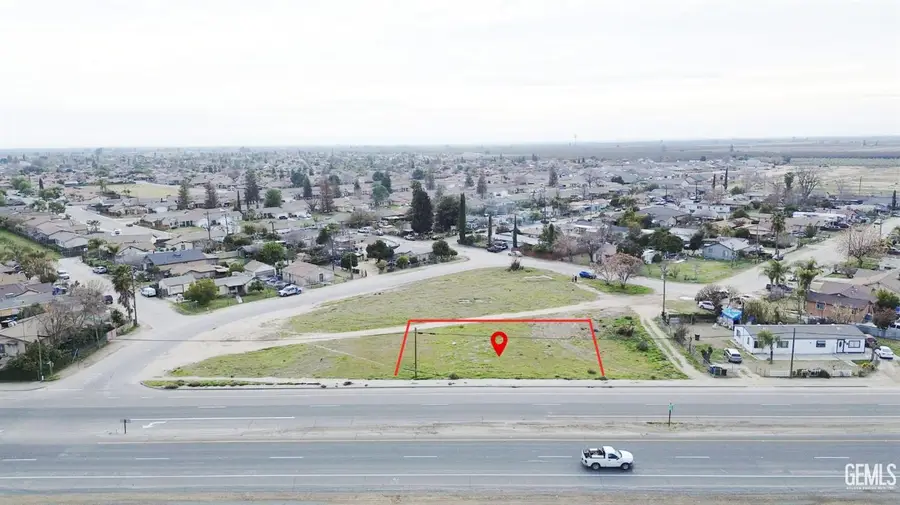 681 HIGHWAY 43, Shafter, CA 93263 - #2