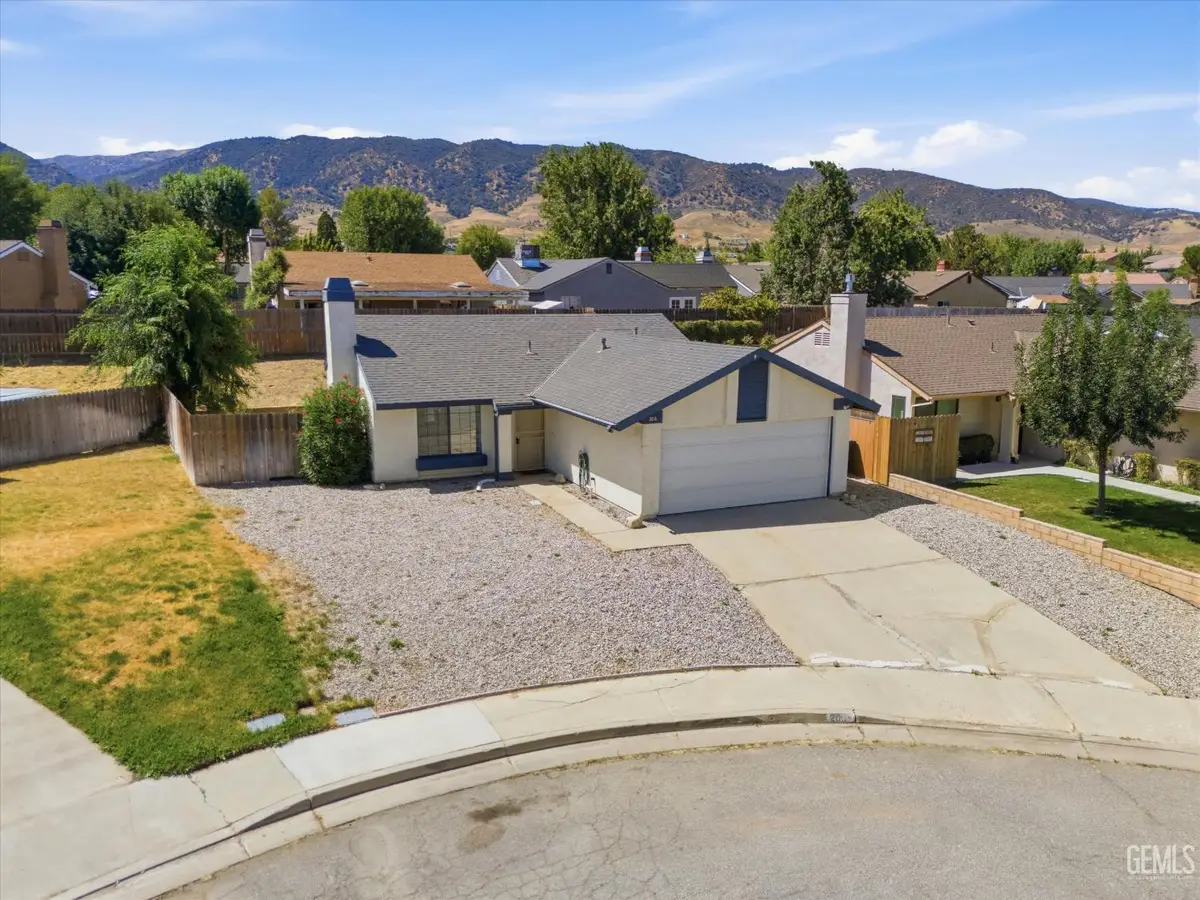 206 MEADOWBROOK COURT, Tehachapi, CA 93561 - #1