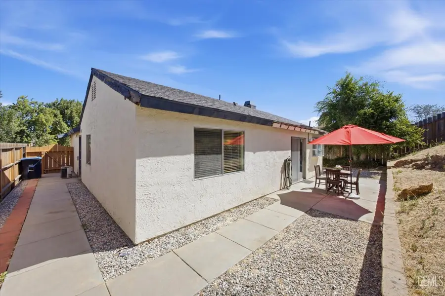 206 MEADOWBROOK COURT, Tehachapi, CA 93561 - #3