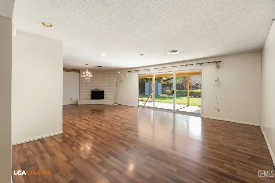 2301 SCARBOROUGH LANE, Bakersfield, CA 93309 - #3