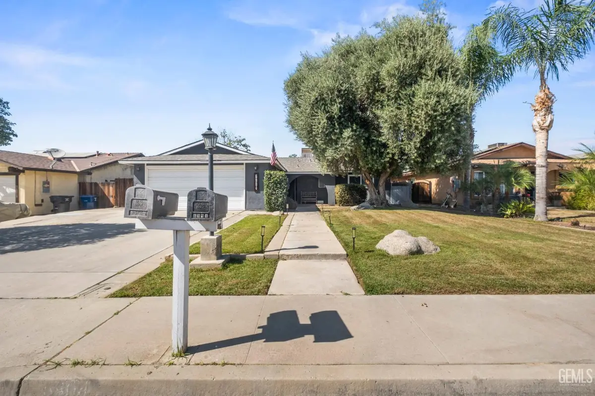 6904 CEDARCREST AVENUE, Bakersfield, CA 93308 - #1