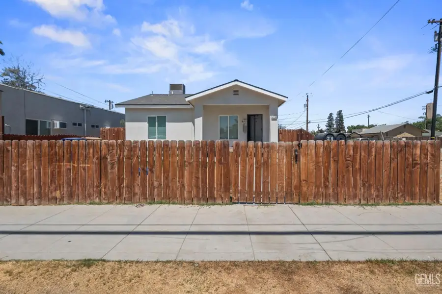 1720 FORREST STREET, Bakersfield, CA 93304 - #2