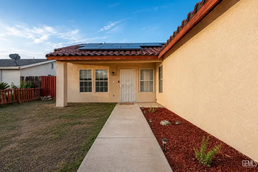 2114 FOXGLOVE COURT, Bakersfield, CA 93304 - #2