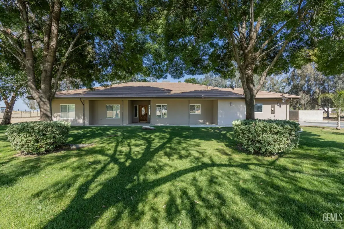 3800 S STERLING ROAD, Bakersfield, CA 93307 - #1