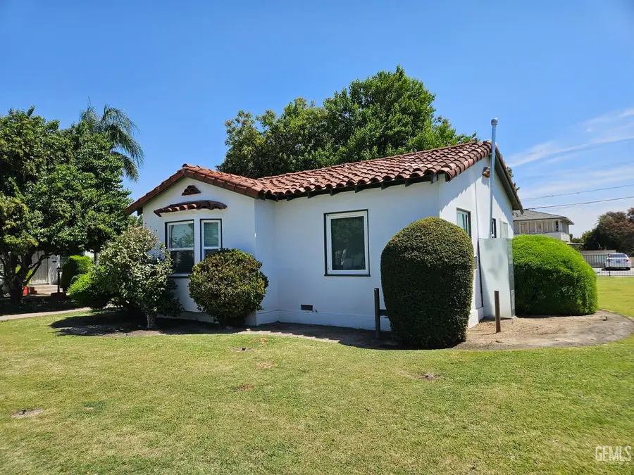 2300 D STREET, Bakersfield, CA 93301 - #3