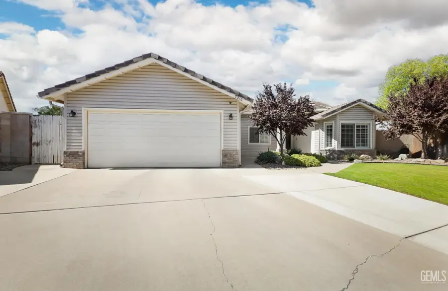 9016 SAINT JEAN COURT, Bakersfield, CA 93312 - #3