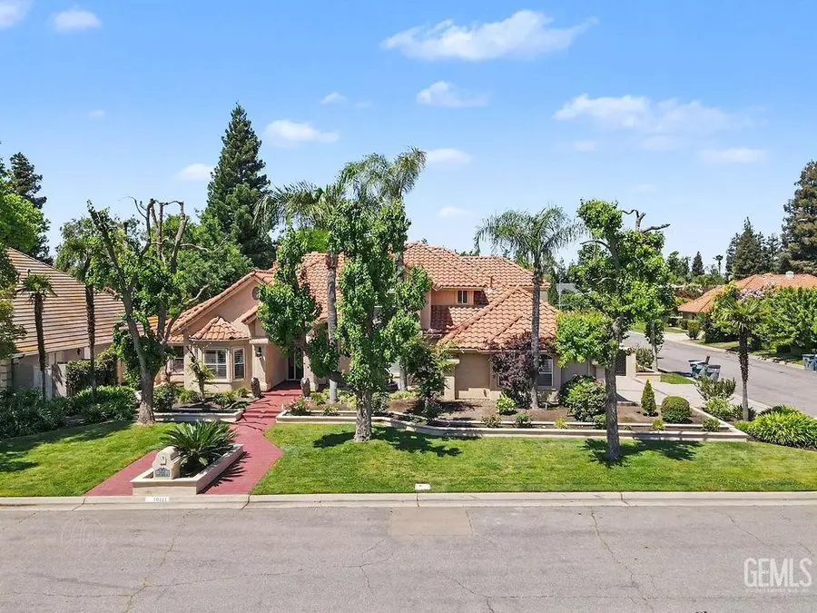 10111 N SPANISH BAY DRIVE, Fresno, CA 93720 - #2