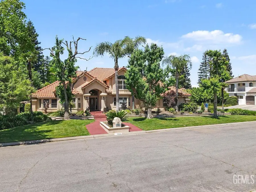 10111 N SPANISH BAY DRIVE, Fresno, CA 93720 - #3