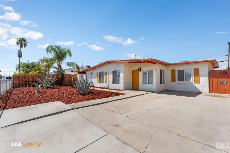 216 E FAIRVIEW, Bakersfield, CA 93307 - #2