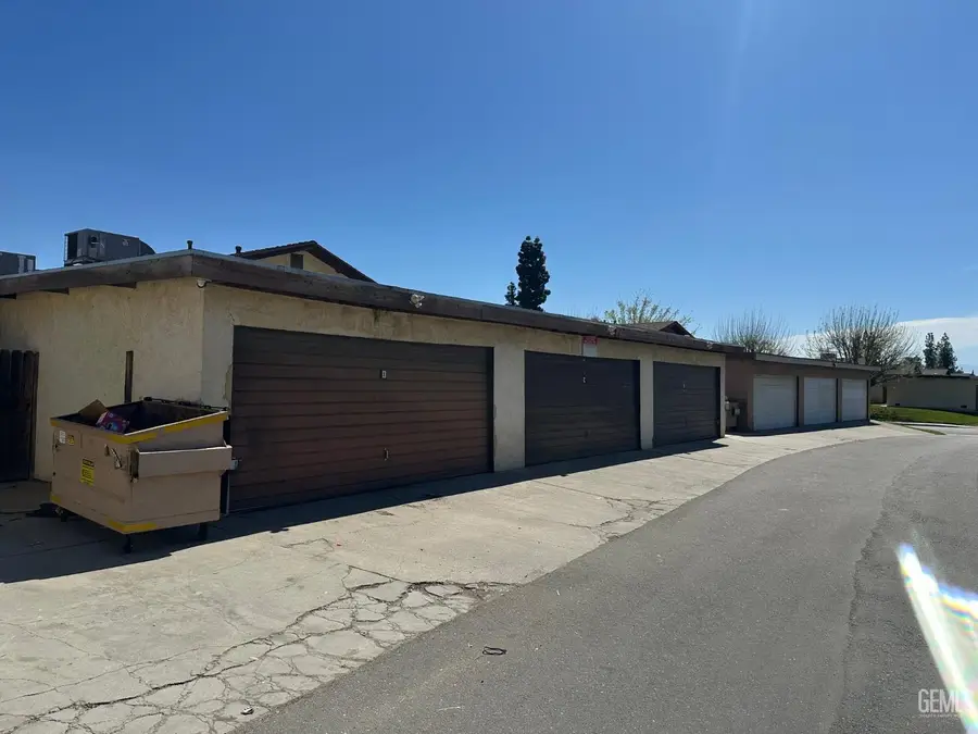 2421 WESTHOLME BOULEVARD, Bakersfield, CA 93309 - #3