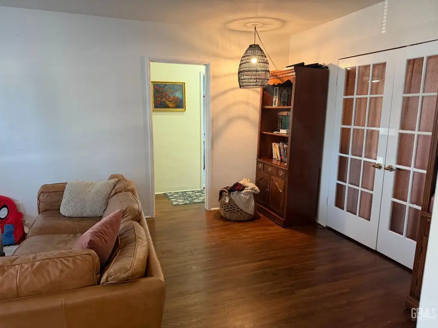 300 HOLTBY ROAD, Bakersfield, CA 93304 - #3