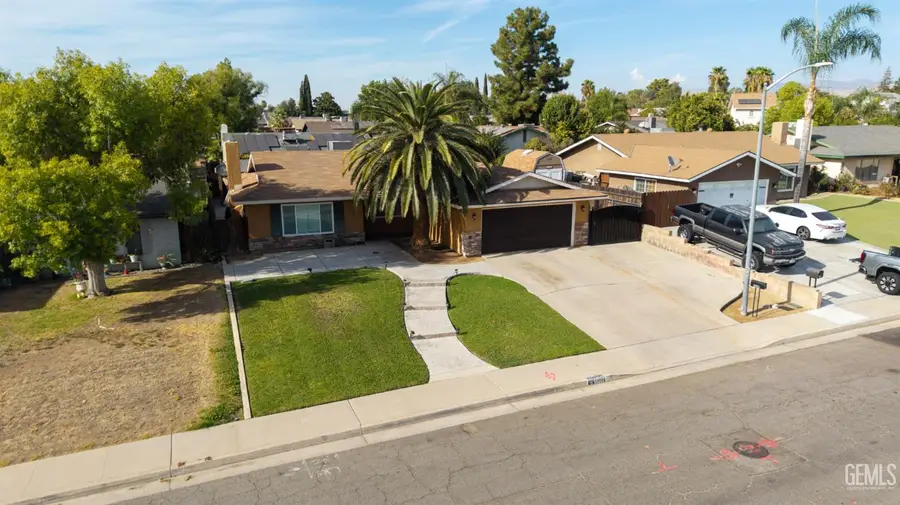 5908 FAIR OAKS DRIVE, Bakersfield, CA 93306 - #2