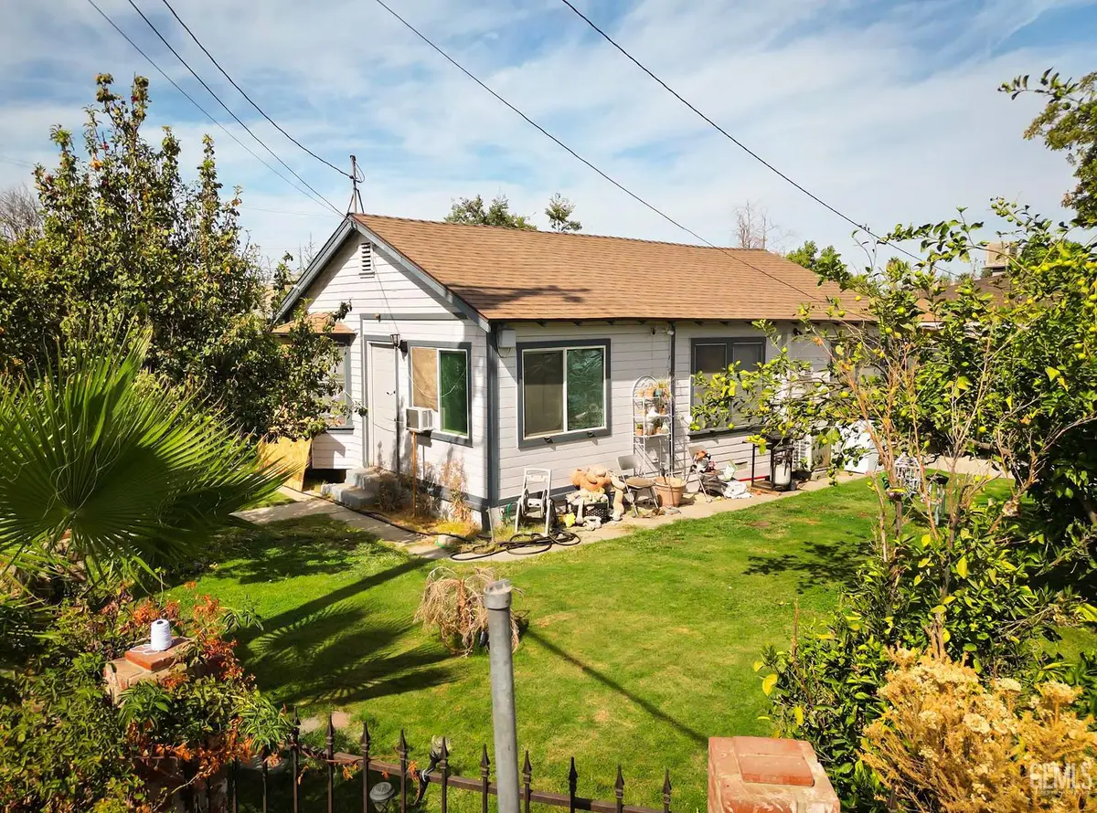 924 KNOTTS STREET, Bakersfield, CA 93305 - #1