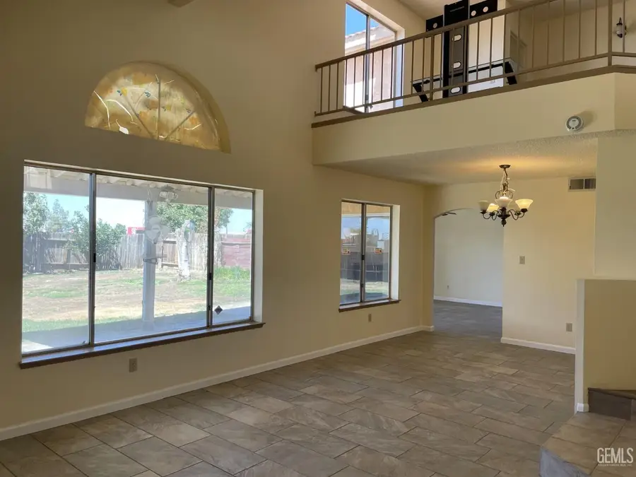 6213 QUAKING ASPEN STREET, Bakersfield, CA 93313 - #2