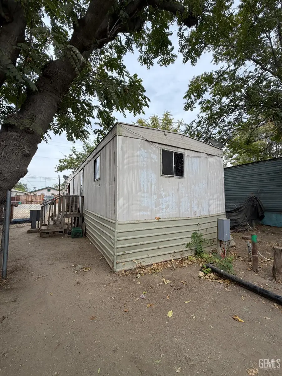 108 W ORANGE AVENUE #16, Shafter, CA 93263 - #2