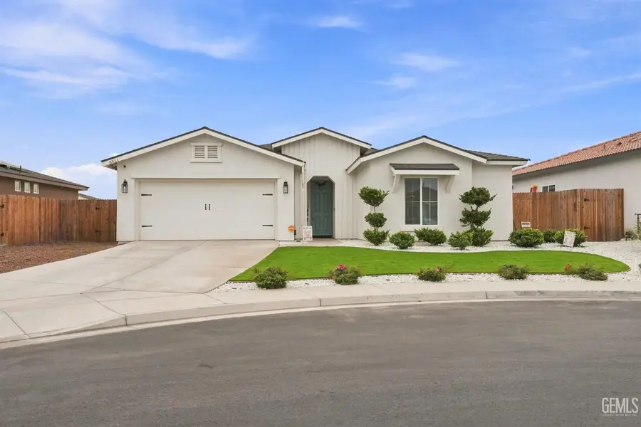 6811 GUSSAGE COURT, Bakersfield, CA 93307 - #2