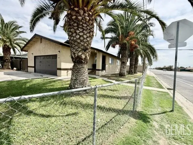 501 BUCKLEY AVENUE, Bakersfield, CA 93307 - #3
