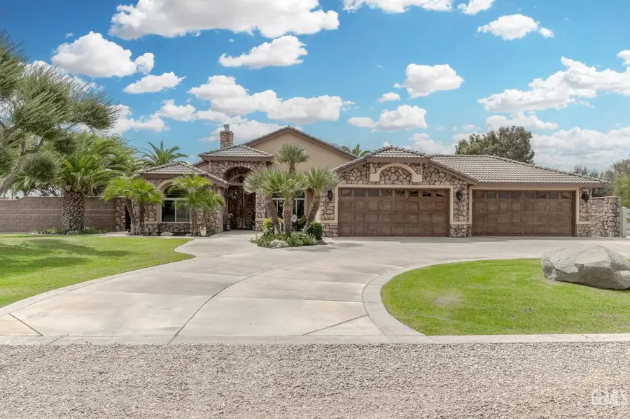 6131 PORTERFIELD AVENUE, Bakersfield, CA 93307 - #2