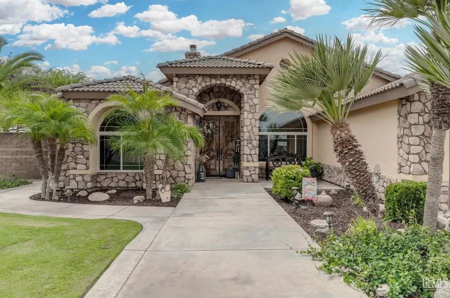 6131 PORTERFIELD AVENUE, Bakersfield, CA 93307 - #3
