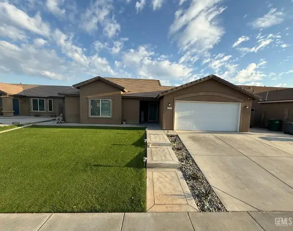 220 HILL AVENUE, Delano, CA 93215