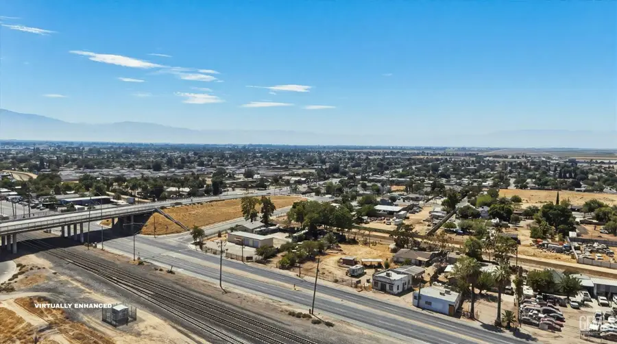 3003 EDISON HIGHWAY, Bakersfield, CA 93307 - #3