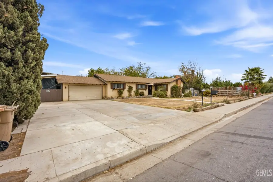 3401 EL POTRERO LANE, Bakersfield, CA 93304 - #2