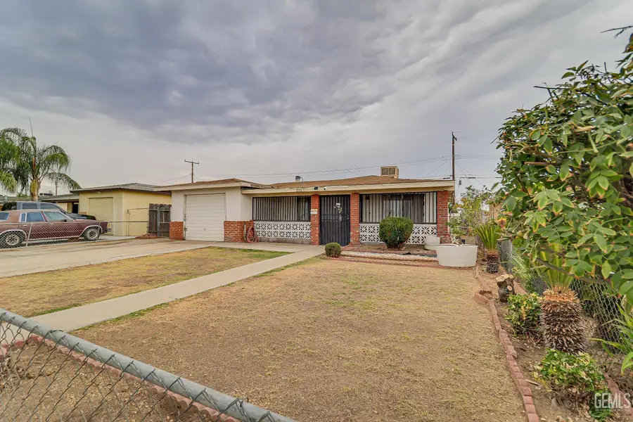 222 CECIL AVENUE, Delano, CA 93215 - #2