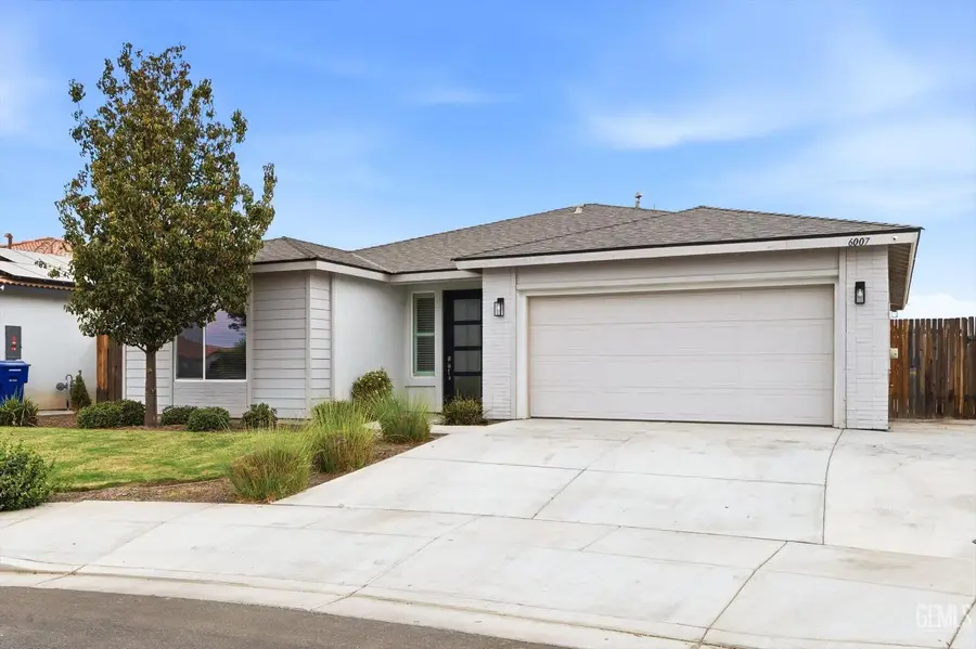 6007 HERZON COURT, Bakersfield, CA 93311 - #2